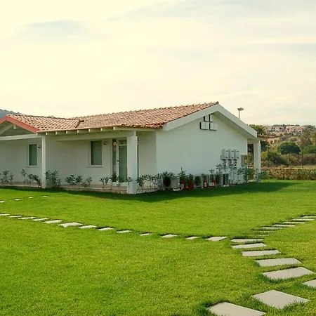 Отель Hotel Budoni Beach 3*