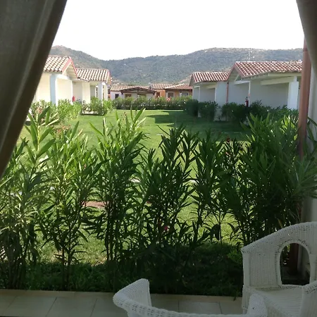 Hotel Budoni Beach فندق بودوني