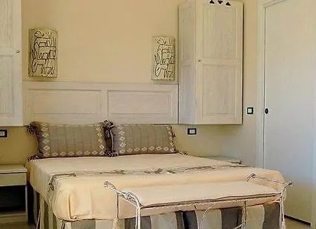 Hotel Budoni Beach 3* بودوني