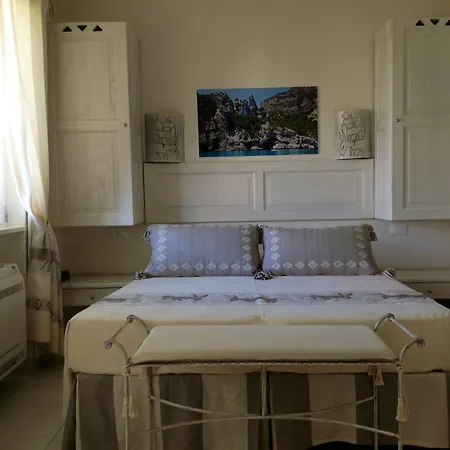Hotel Budoni Beach 3* Будони