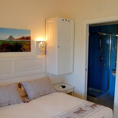 Hotel Budoni Beach 3* بودوني