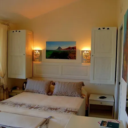 Hotel Budoni Beach Ξενοδοχείο 3*